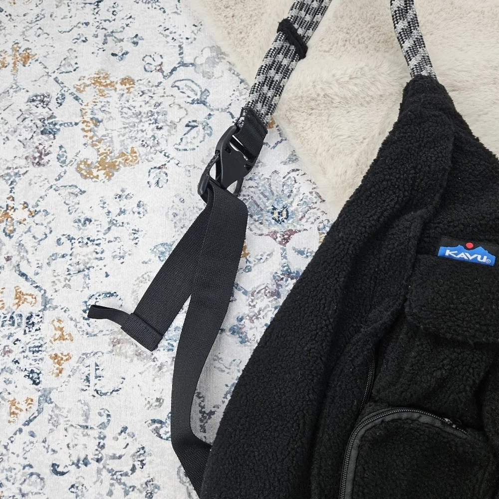 Kavu Fleece 4 Rope Sling Bag Black - Picture 3 of 10